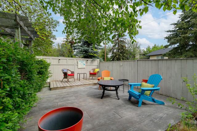 608 Woodbine Boulevard Sw, House detached with 4 bedrooms, 2 bathrooms and 4 parking in Calgary AB | Image 38