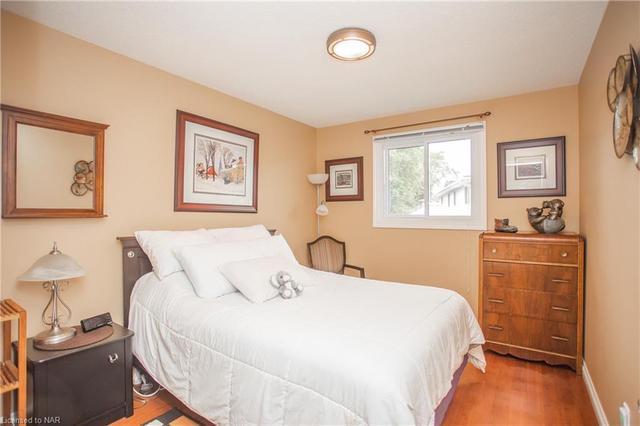 52 Chapel Hill Crescent, House semidetached with 4 bedrooms, 2 bathrooms and 3 parking in Welland ON | Image 12