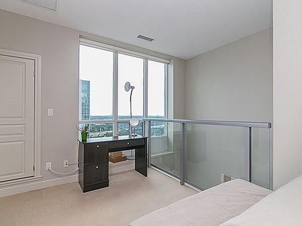 uph 11 - 1 Avondale Ave, Condo with 2 bedrooms, 2 bathrooms and 1 parking in Toronto ON | Image 9