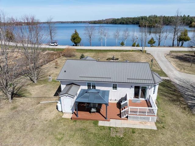 312 Short Point Rd Road, House detached with 3 bedrooms, 2 bathrooms and 6 parking in Rideau Lakes ON | Image 2