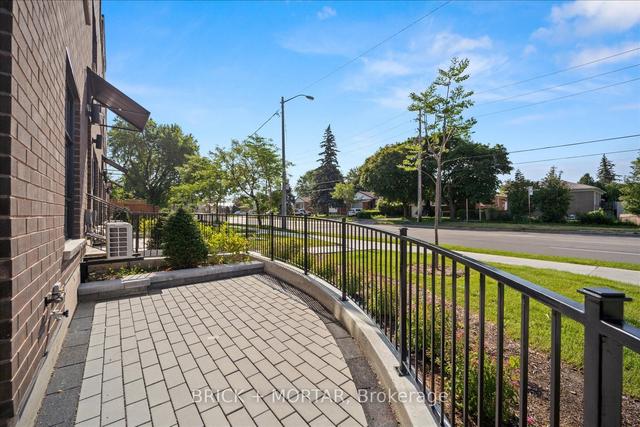 5 Vivian Rd, Townhouse with 2 bedrooms, 2 bathrooms and 1 parking in Toronto ON | Image 9