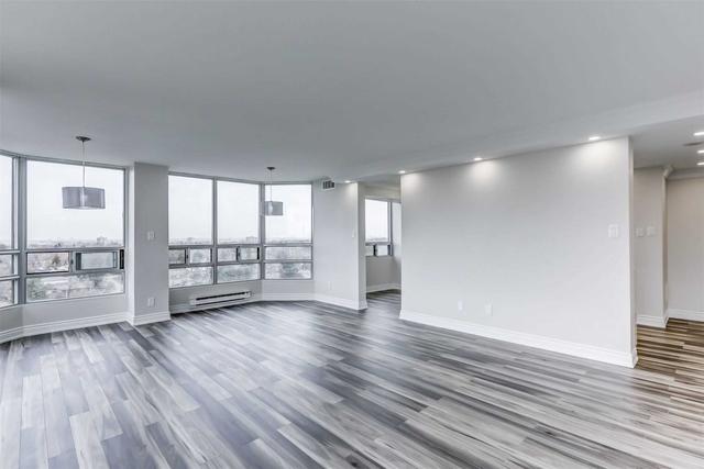 1010 - 330 Mill St S, Condo with 2 bedrooms, 2 bathrooms and 2 parking in Brampton ON | Image 6