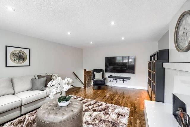 25 Jay St, House detached with 3 bedrooms, 4 bathrooms and 6 parking in Brampton ON | Image 23