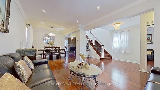 25 Charcoal Dr, House detached with 3 bedrooms, 4 bathrooms and 5 parking in Toronto ON | Image 37