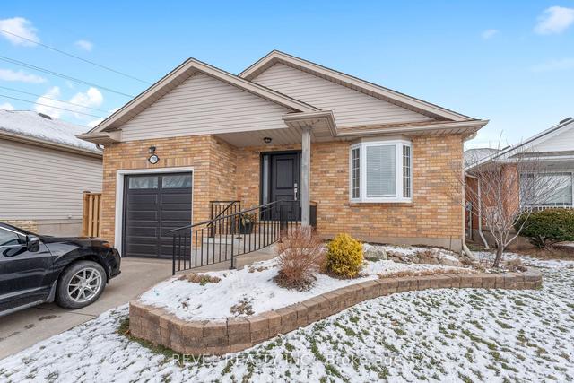 7733 Alpine Dr, House detached with 2 bedrooms, 2 bathrooms and 5 parking in Niagara Falls ON | Image 26