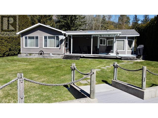 1448 Silver Sands Road, House other with 3 bedrooms, 2 bathrooms and 10 parking in Sicamous BC | Image 6