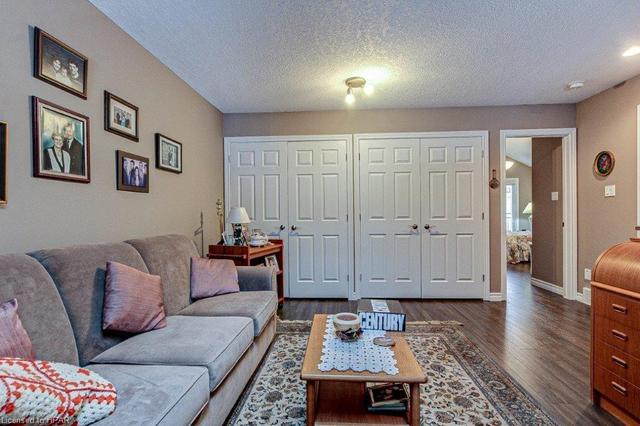 140 - 140-50 Galt Road, House attached with 2 bedrooms, 2 bathrooms and null parking in Stratford ON | Image 17