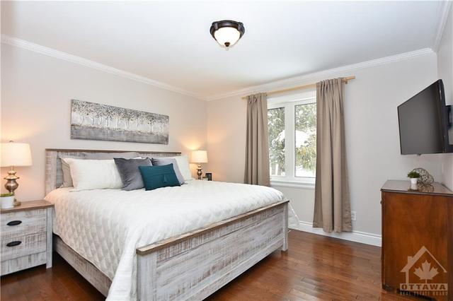 2921 Danbury Way, House detached with 3 bedrooms, 2 bathrooms and 7 parking in Ottawa ON | Image 14