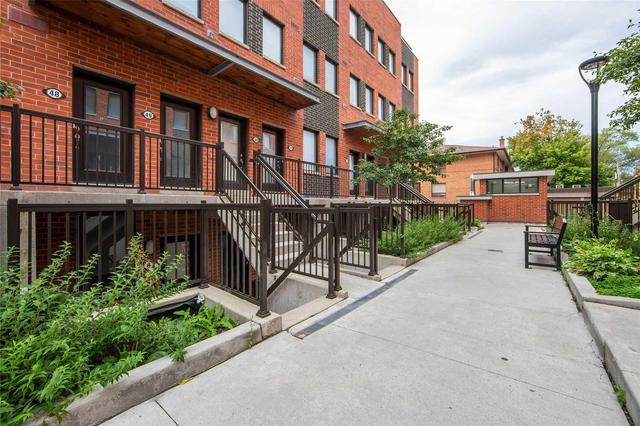 8 - 68 Winston Park Blvd, Townhouse with 2 bedrooms, 1 bathrooms and null parking in Toronto ON | Image 2