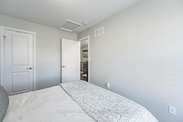 5 - 377 Glancaster Rd, Townhouse with 3 bedrooms, 2 bathrooms and 2 parking in Hamilton ON | Image 21