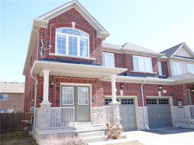 86 Northway Ave, House attached with 3 bedrooms, 3 bathrooms and 1 parking in Whitchurch Stouffville ON | Image 1