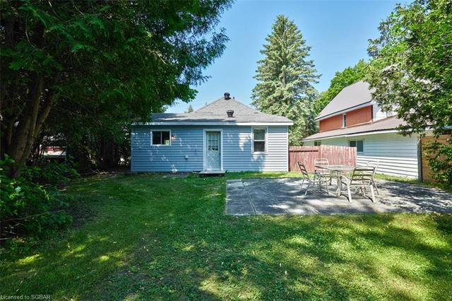 43 Peel Street, House detached with 2 bedrooms, 1 bathrooms and null parking in Penetanguishene ON | Image 4