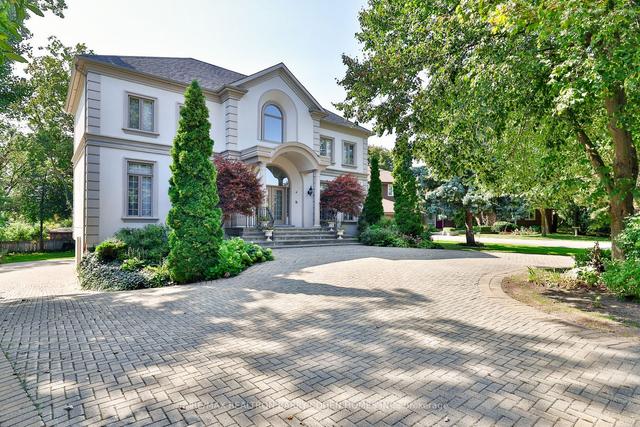 17 Paddock Crt, House detached with 5 bedrooms, 9 bathrooms and 10 parking in Toronto ON | Image 1