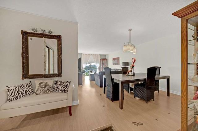 1201 - 20 Harding Blvd W, Condo with 2 bedrooms, 2 bathrooms and 1 parking in Richmond Hill ON | Image 12