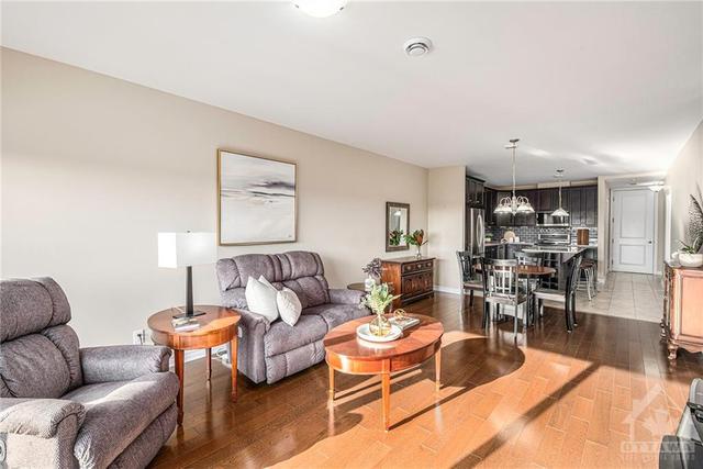 302 - 300 Solstice Crescent, Condo with 2 bedrooms, 2 bathrooms and 1 parking in Russell ON | Image 12