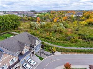 2449 Village, House attached with 4 bedrooms, 5 bathrooms and 5 parking in Oakville ON | Image 3