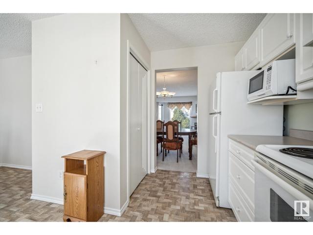10 - 11717 9b Av Nw, House attached with 2 bedrooms, 2 bathrooms and 2 parking in Edmonton AB | Image 16