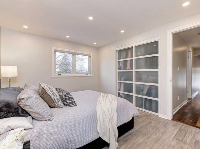 2304 Middlesmoor Cres, House semidetached with 3 bedrooms, 3 bathrooms and 5 parking in Burlington ON | Image 19