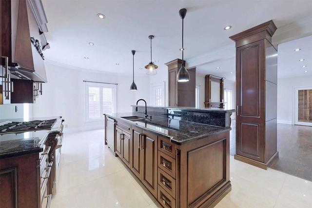 68 Cotswold Cres, House detached with 4 bedrooms, 6 bathrooms and 9 parking in Toronto ON | Image 9