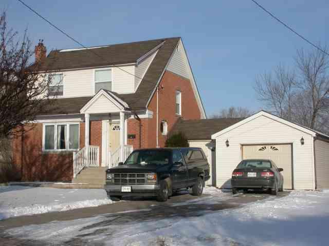 upper - 22 St. Georges Blvd, House detached with 3 bedrooms, 2 bathrooms and 2 parking in Toronto ON | Image 1