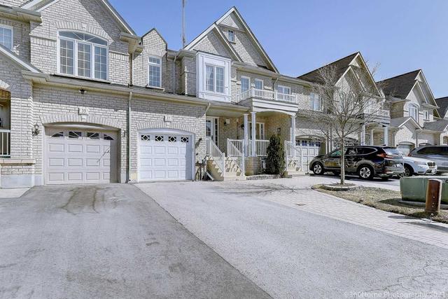 37 Crestbank Crt, House attached with 3 bedrooms, 3 bathrooms and 1 parking in Vaughan ON | Image 12