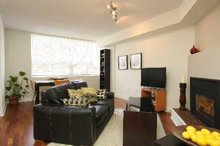 8 - 17 Pembroke St, Townhouse with 2 bedrooms, 1 bathrooms and 1 parking in Toronto ON | Image 4