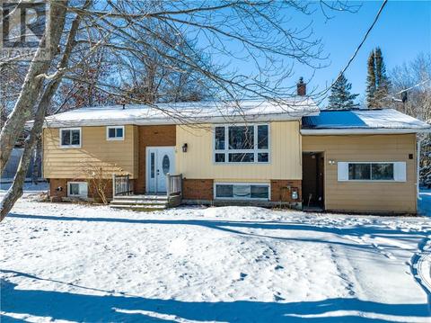 6 Woodlawn Drive, House detached with 3 bedrooms, 2 bathrooms and null parking in Blind River ON | Card Image