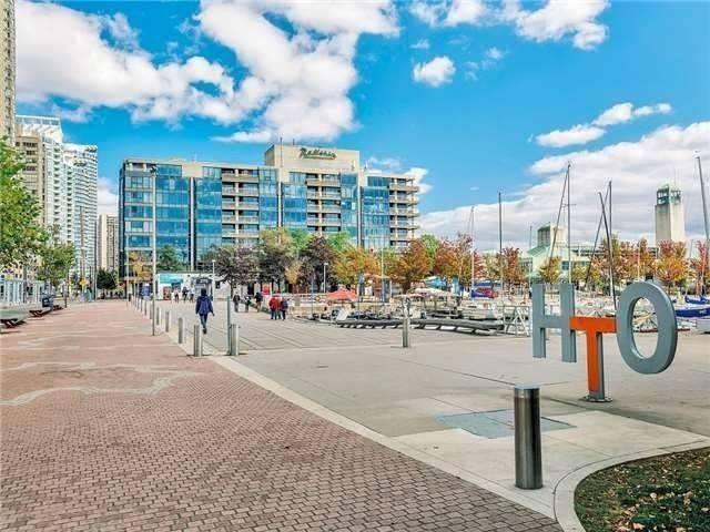 ph01 - 251 Queens Quay W, Condo with 3 bedrooms, 4 bathrooms and 2 parking in Toronto ON | Image 10