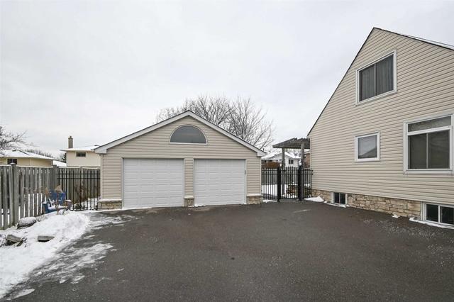 848 Cartref Ave, House detached with 2 bedrooms, 2 bathrooms and 10 parking in Oshawa ON | Image 14