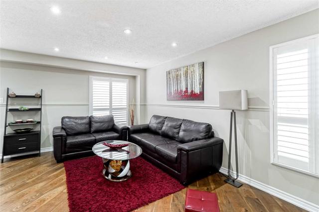 32 Saddlecreek Crt S, House detached with 3 bedrooms, 4 bathrooms and 5 parking in Brampton ON | Image 23