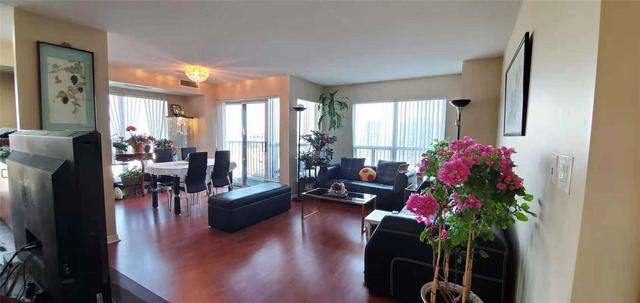 1018 - 185 Oneida Cres, Condo with 2 bedrooms, 2 bathrooms and 2 parking in Richmond Hill ON | Image 8