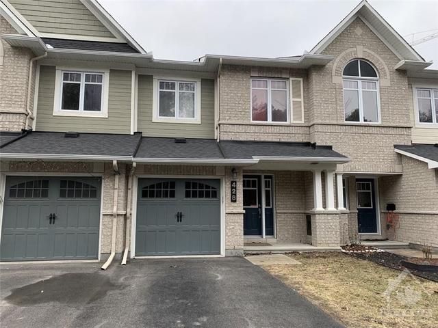 428 Silverstone Way, Townhouse with 3 bedrooms, 3 bathrooms and 1 parking in Ottawa ON | Image 1