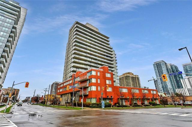 302 - 30 Canterbury Pl, Condo with 2 bedrooms, 2 bathrooms and 1 parking in Toronto ON | Image 10