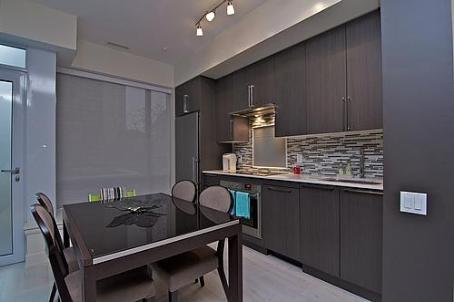 th 11 - 23 Sheppard Ave E, Townhouse with 3 bedrooms, 2 bathrooms and 1 parking in Toronto ON | Image 3
