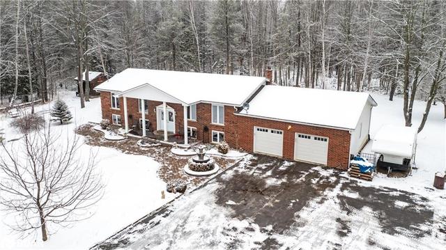 3413 3/4 Sunnidale Sideroad, House detached with 5 bedrooms, 3 bathrooms and 14 parking in Clearview ON | Image 3