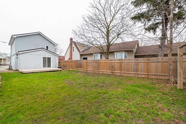 98 Haynes Ave, House detached with 3 bedrooms, 2 bathrooms and 6 parking in St. Catharines ON | Image 14