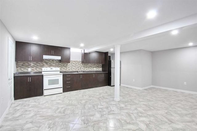 15 Juniper Cres, House semidetached with 3 bedrooms, 3 bathrooms and 4 parking in Brampton ON | Image 24