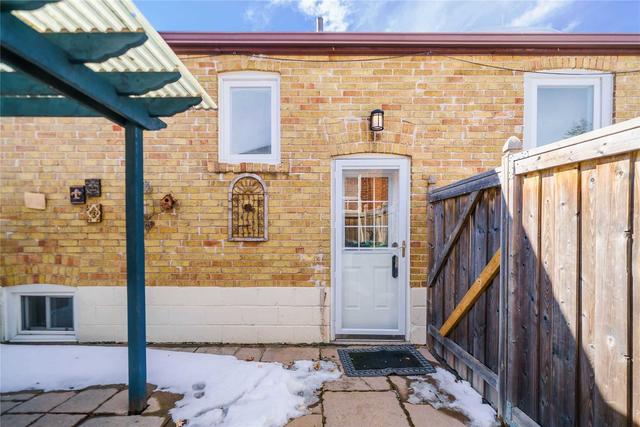 112 Marchington Circ, House detached with 3 bedrooms, 3 bathrooms and 4 parking in Toronto ON | Image 30
