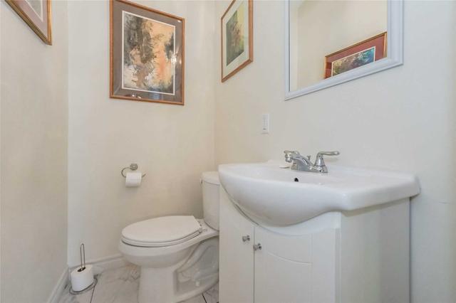 220 Bridge St, House detached with 2 bedrooms, 4 bathrooms and 2 parking in Centre Wellington ON | Image 4