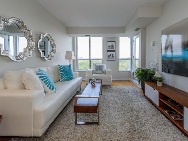 1003 - 388 Bloor St E, Condo with 3 bedrooms, 2 bathrooms and 1 parking in Toronto ON | Image 2