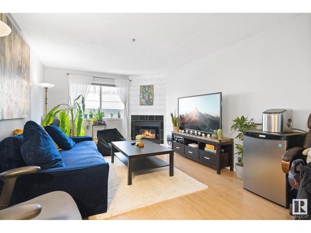 11 - 10331 106 St Nw, Condo with 2 bedrooms, 2 bathrooms and 1 parking in Edmonton AB | Image 2