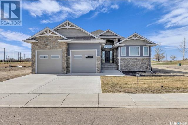228 Cypress Point, House detached with 4 bedrooms, 3 bathrooms and null parking in Swift Current SK | Image 1