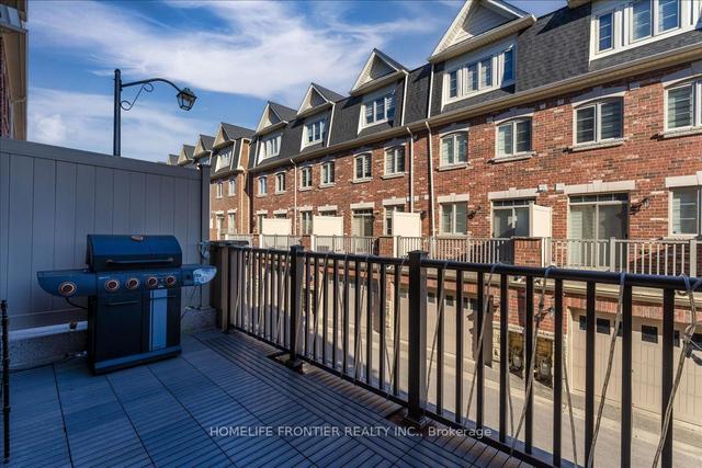 32 - 1331 Major Mackenzie Dr, Townhouse with 3 bedrooms, 3 bathrooms and 2 parking in Vaughan ON | Image 4