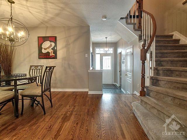 4460 Wildmint Square, Townhouse with 3 bedrooms, 2 bathrooms and 4 parking in Ottawa ON | Image 6