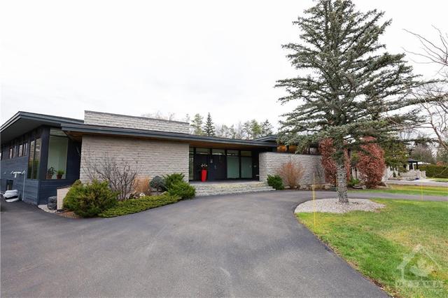 10 Massey Lane, House detached with 5 bedrooms, 5 bathrooms and 8 parking in Ottawa ON | Card Image