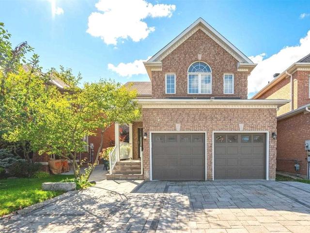 664 Columbus Way, House detached with 4 bedrooms, 5 bathrooms and 6 parking in Newmarket ON | Image 1