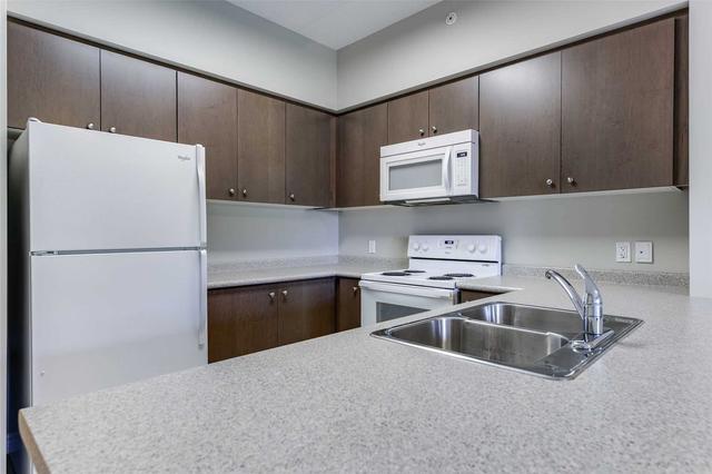 210 - 1083 Gordon St, Condo with 3 bedrooms, 2 bathrooms and 1 parking in Guelph ON | Image 17