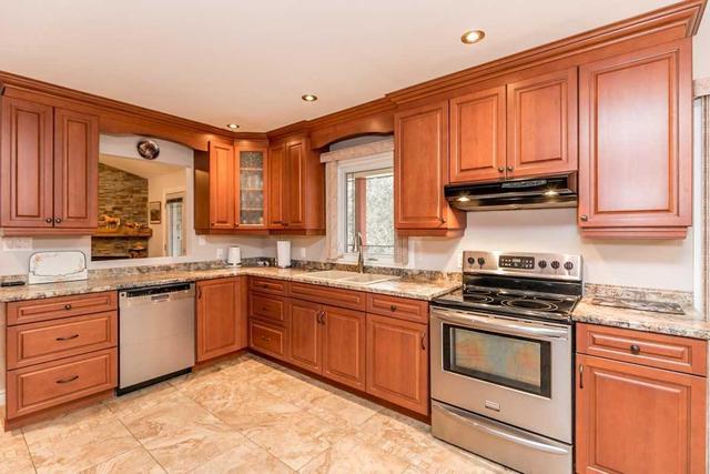 3107 Sandy Cove Dr, House detached with 3 bedrooms, 2 bathrooms and 7 parking in Innisfil ON | Image 7