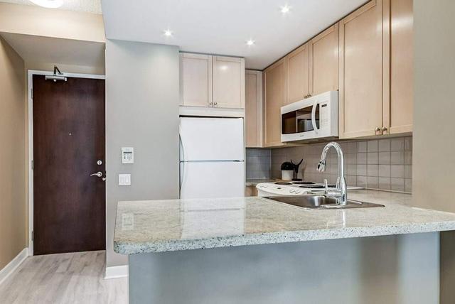 1104 - 85 Bloor St E, Condo with 1 bedrooms, 1 bathrooms and 0 parking in Toronto ON | Image 24