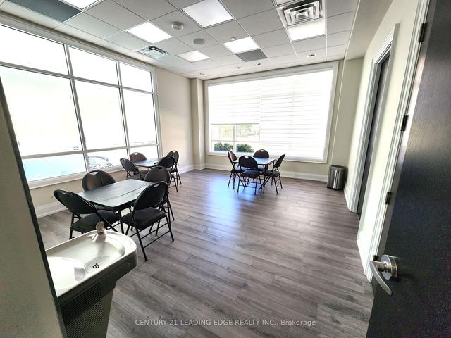 325 - 7 Bond Cres, Condo with 1 bedrooms, 2 bathrooms and 1 parking in Richmond Hill ON | Image 19